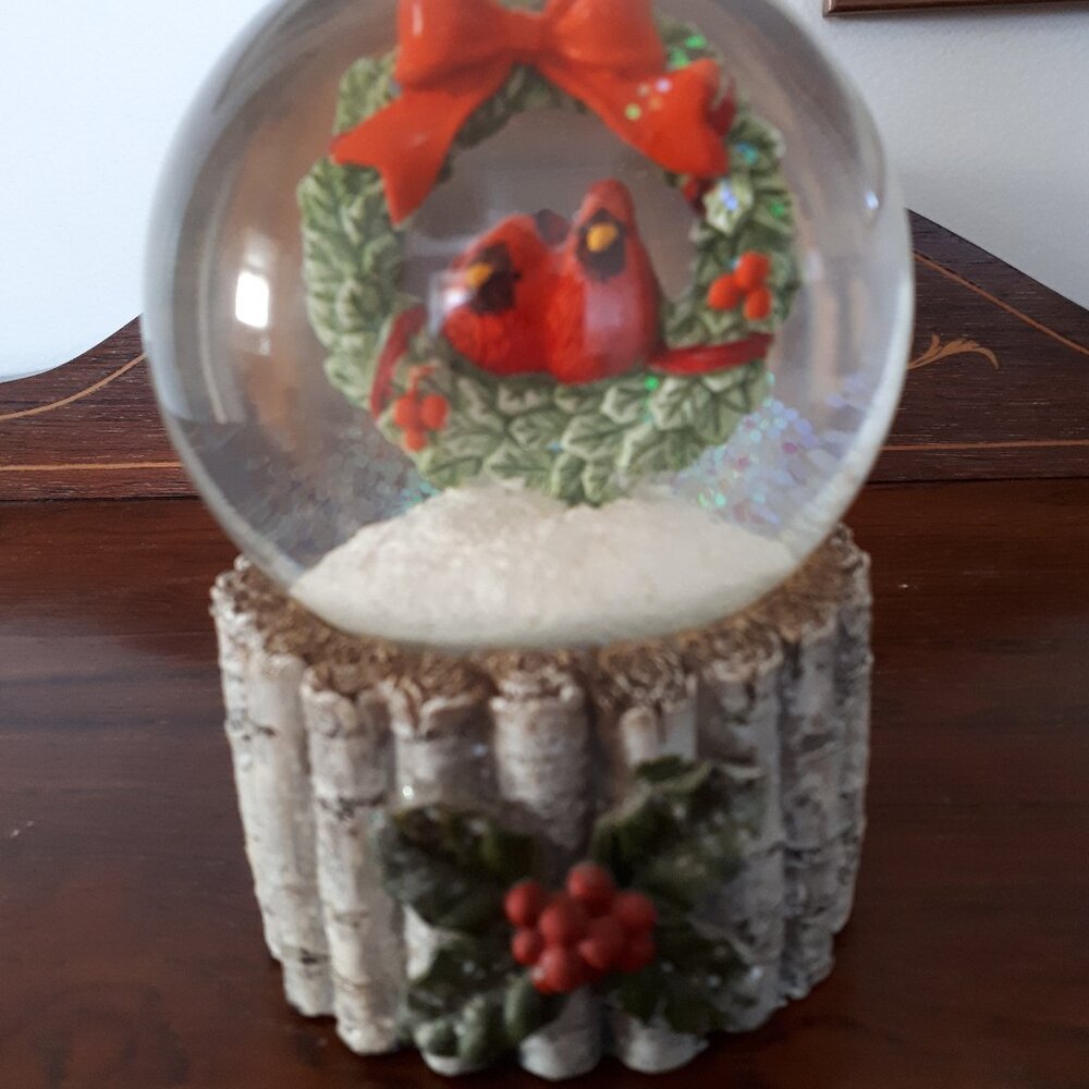 Cardinal Water Globe